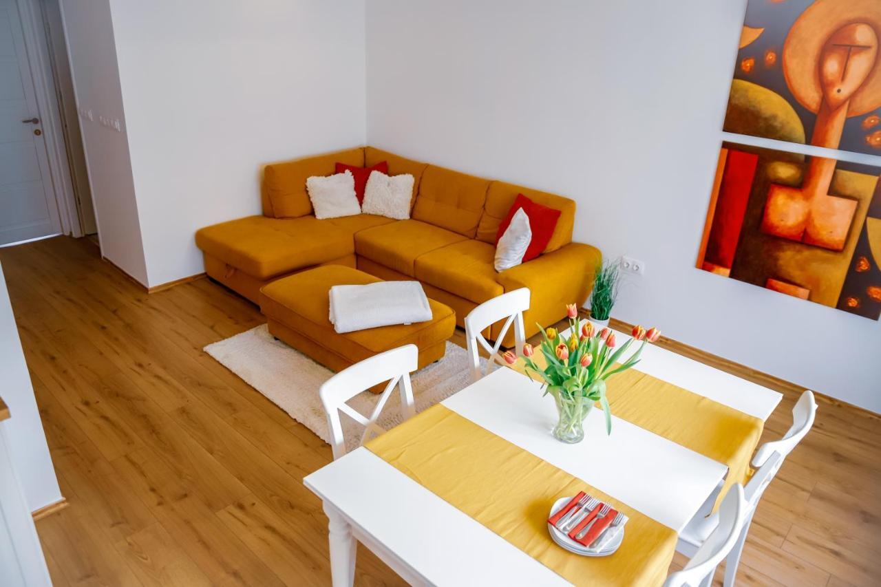 Cozy Apartment In The Downtown Győr Extérieur photo